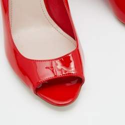 Pre Owned حذاء كعب عالي ميو ميو جلد أحمر لامع بمقدمة مفتوحة مقاس 39