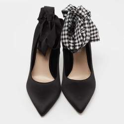 مملوكة مسبقًا Miu Miu Black Satin Ankle Wrap Pointed Toe Pumps Size 38