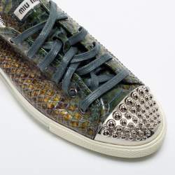 مملوكة مسبقًا Miu Miu Dark Green Python Embossed Embellished Cap Toe Sneakers Size 39