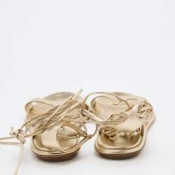 مملوكة مسبقًا Miu Miu Gold Leather Flat Ankle Wrap Sandals Size 37