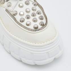 مملوكة مسبقًا Miu Miu White Leather Embellished Platform Derby Sneakers Size 38.5