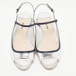 مملوكة مسبقًا Miu Miu Silver/Navy Blue Leather Slingback Sandals Size 38.5