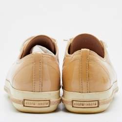 Pre Owned حذاء رياضي ميو ميو غطاء مقدمة مزخرف كريستال جلد لامع بيج مقاس 38.5