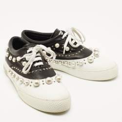 مملوكة مسبقًا Miu Miu White/Black Leather Studded Lace Up Sneakers Size 41