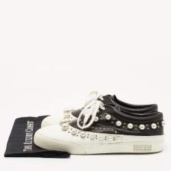 مملوكة مسبقًا Miu Miu White/Black Leather Studded Lace Up Sneakers Size 41