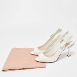 Pre Owned Miu Miu Cream Patent Leather Slingback Sandals Size 36.5