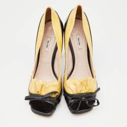 Pre Owned Miu Miu Black / Yellow Patent Leather Bow Detail Peep Toe Platform Pumps Size 37.5