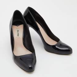 مملوكة مسبقًا Miu Miu Black Patent Leather Studded Pumps Size 38.5