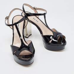 مملوكة مسبقًا Miu Miu Black Patent Leather Crystal Embellished Ankle Strap Sandals Size 38