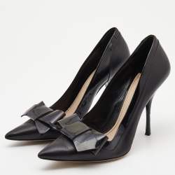Miu Miu Black Patent and Leather Bow Pointed Toe Pumps Size 37