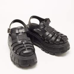 مملوكة مسبقًا Miu Miu Black Rubber Eva Platform Sandals Size 38