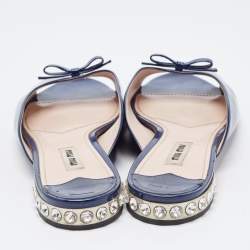 Pre Owned Miu Miu Navy Blue Patent Leather Bow Detail Jeweled Heel Flat Slides Size 39