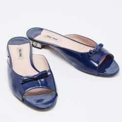 Pre Owned Miu Miu Navy Blue Patent Leather Bow Detail Jeweled Heel Flat Slides Size 39