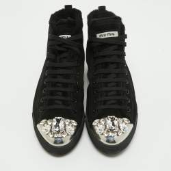 مملوكة مسبقًا Miu Miu Black Suede Crystal Embellished Cap Toe Sneakers Size 39