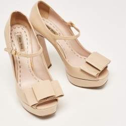 مملوكة مسبقًا Miu Miu Beige Patent Leather Bow Platform Open Toe Mary Jane Pumps Size 36