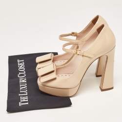 مملوكة مسبقًا Miu Miu Beige Patent Leather Bow Platform Open Toe Mary Jane Pumps Size 36