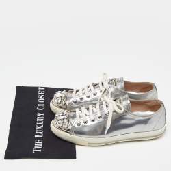 Miu Miu Silver Patent Leather Crystal Embellished Cap-Toe Low-Top Sneakers Size 38.5