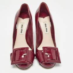 مملوكة مسبقًا Miu Miu Burgundy Patent Leather Buckle Detail Block Heel Pumps Size 36