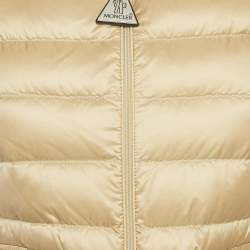 Pre Owned سترة مونكلر مبطن ناعم بلون البيج مقاس صغير جداً - إكس إكس سمول