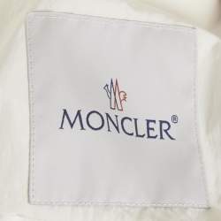 Pre Owned جاكيت مونكلير يوريديس بسحاب تركيب صناعي بشعار بارز أبيض مائل للرمادي مقاس صغير جداً (إكسترا سمول)