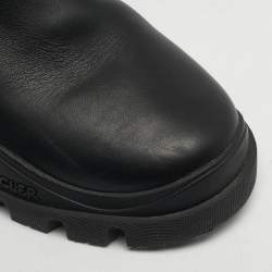 مملوكة مسبقًا حذاء بوت مونكلر نيوي جلد وقماش رمادي مطاطي مقاس 38