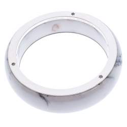Pre Owned Montblanc Les Aimants by Charlotte Casiraghi White Resin Sterling Silver Bangle Bracelet Size 64