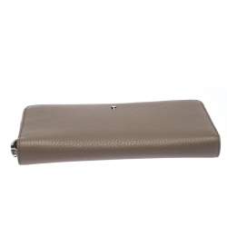 Pre Owned Montblanc Beige Leather Meisterstuck Zip Around Wallet