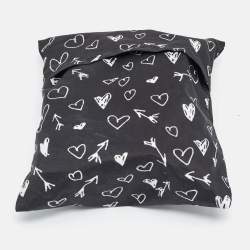 مملوكة مسبقًا قبعة دلو موسكينو بطباعة زرقاء/بيضاء متوسطة الحجم بتأثير "تاي داي"