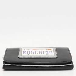 Pre Owned Moschino Black Patent Leather Number Plate Chain Clutch
