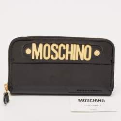 Pre Owned Moschino Black Patent Leather Logo Classic Continental Wallet