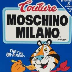 مملوكة مسبقًا Moschino Tony The Tiger Edition Cereal Box Blue Leather Clutch