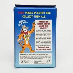 مملوكة مسبقًا Moschino Tony The Tiger Edition Cereal Box Blue Leather Clutch