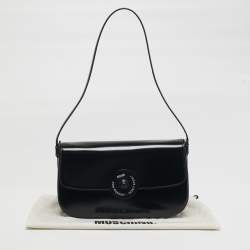 مملوكة مسبقًا Moschino Black Glossy Leather Flap Shoulder Bag