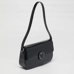 مملوكة مسبقًا Moschino Black Glossy Leather Flap Shoulder Bag