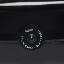 مملوكة مسبقًا Moschino Black Glossy Leather Flap Shoulder Bag