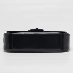 مملوكة مسبقًا Moschino Black Glossy Leather Flap Shoulder Bag