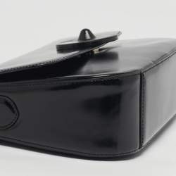 مملوكة مسبقًا Moschino Black Glossy Leather Flap Shoulder Bag