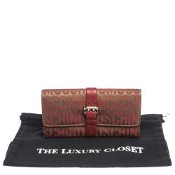 Pre Owned Moschino Red/Beige Signature Fabric and Leather Buckle Flap Wallet