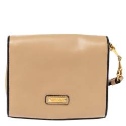 Pre Owned حقيبة كلتش موسكينو حمالة معصم قلاب جلد بيج