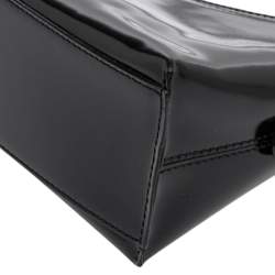 Pre Owned Moschino Black Leather Heart Lock Baguette Bag