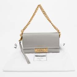 Pre Owned Moschino Grey Grained Leather Logo Flap Chain Clutch