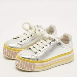 مملوكة مسبقًا Moschino Size 37 Silver Leather Platform Lace Up Sneakers
