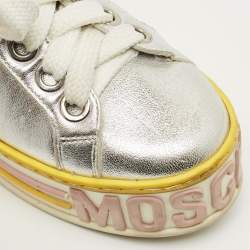 مملوكة مسبقًا Moschino Size 37 Silver Leather Platform Lace Up Sneakers