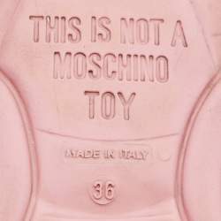 Pre Owned حذاء رياضي موسكينو تيدي بير محبوك متعدد الألوان وشامواه بالرباط مقاس 36