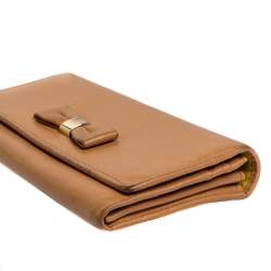 Pre Owned Mulberry Beige Leather Bow Continental Wallet