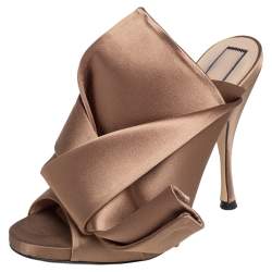 مملوكة مسبقًا Nº21 Beige Satin Raso Knot Peep Toe Mules Size 38