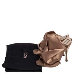 مملوكة مسبقًا Nº21 Beige Satin Raso Knot Peep Toe Mules Size 38