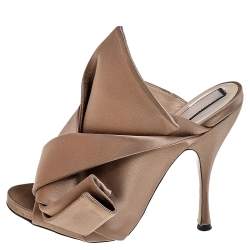 مملوكة مسبقًا Nº21 Brown Satin Raso Knot Mules Size 38.5