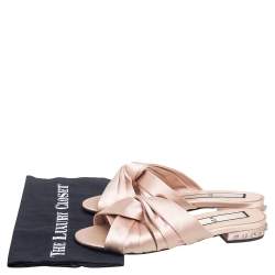 Pre Owned صندل سلايد إن 21 ساتان بيج بعقدة كعب مزين مقاس 40