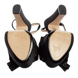 مملوكة مسبقًا صندل إن 21 ساتان أسود بعقدة سير كاحل نعل سميك مقاس 39